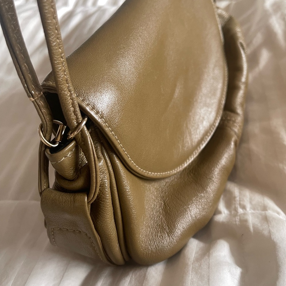 Tan Butter Soft Leather Shoulder Bag - Picture 8 of 17